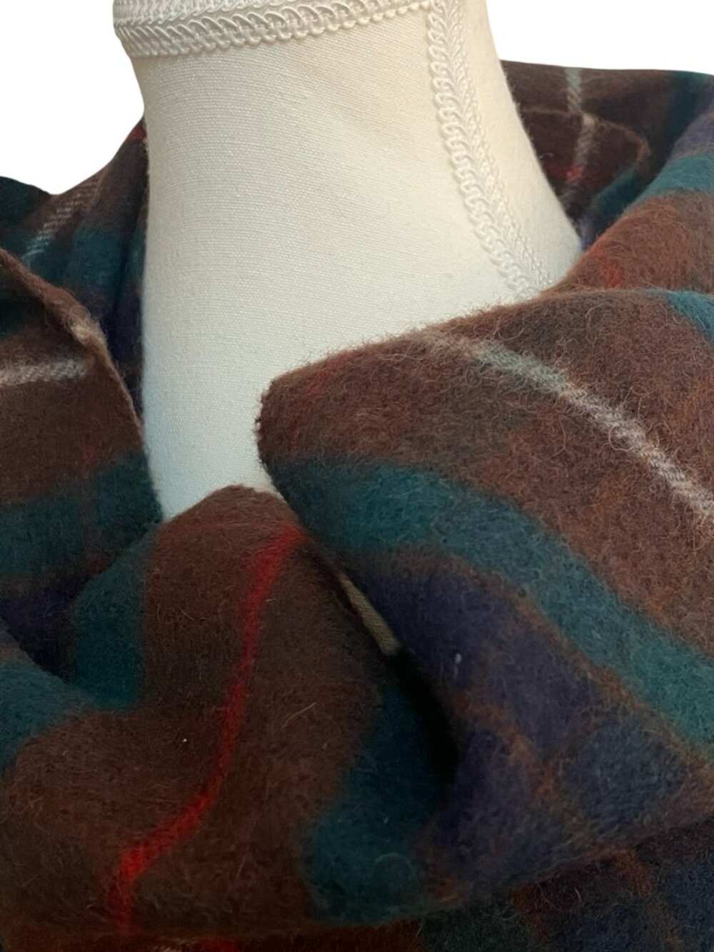 Clans Scotland 100% Wool Tartan Plaid Scarf Brown Green Navy Rust - Picture 4 of 7